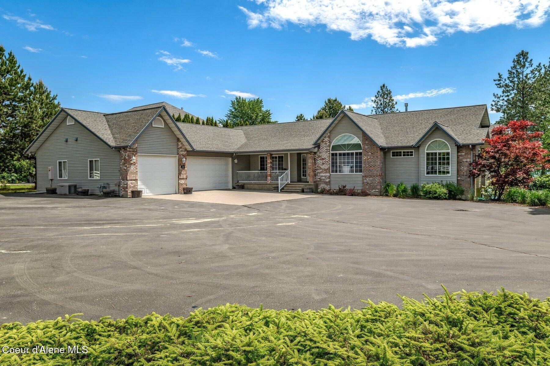 212 Ponder Point Dr, Sandpoint, ID 83864