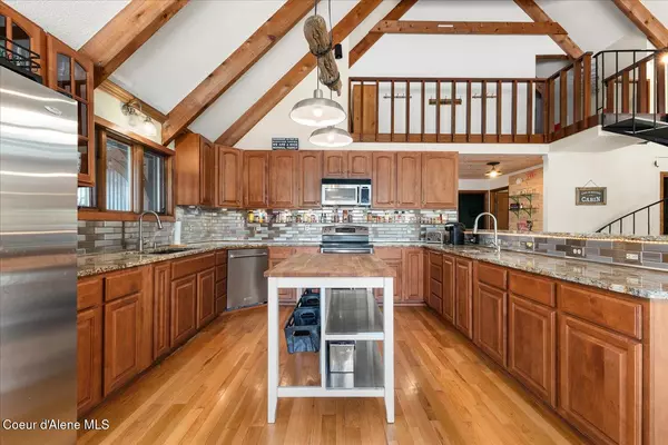 Laclede, ID 83841,415 Laclede Shores Dr