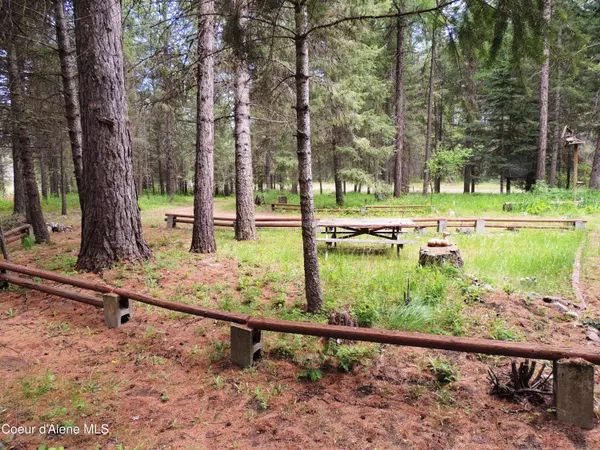 Blanchard, ID 83804,33 Deer Trail Rd