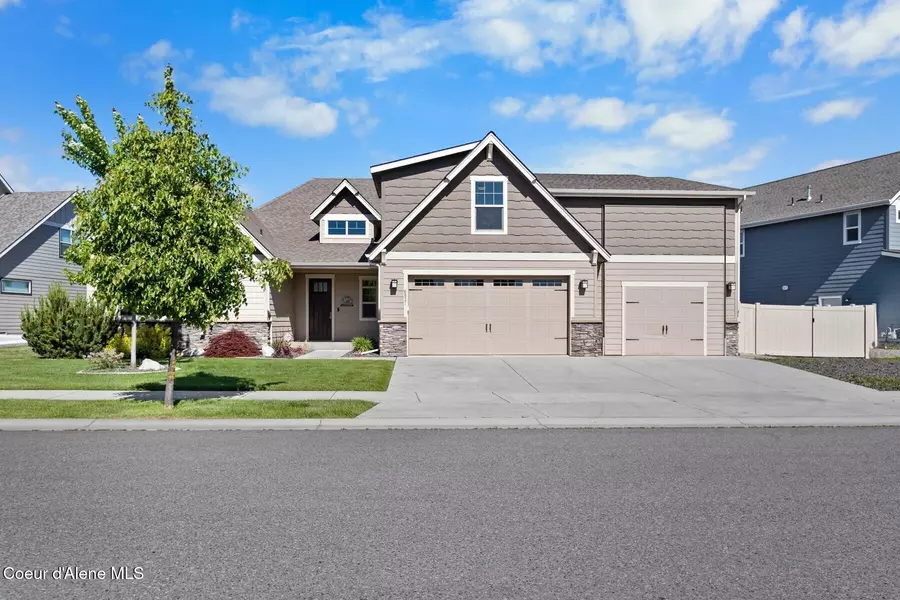 6837 N Hourglass Dr, Coeur d'Alene, ID 83815