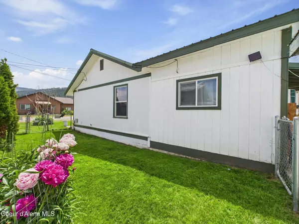 Pinehurst, ID 83850,206 6th St