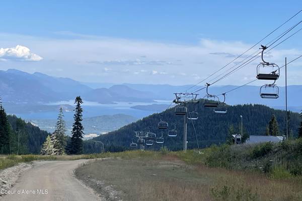 677 Telemark Rd #1, Sandpoint, ID 83864