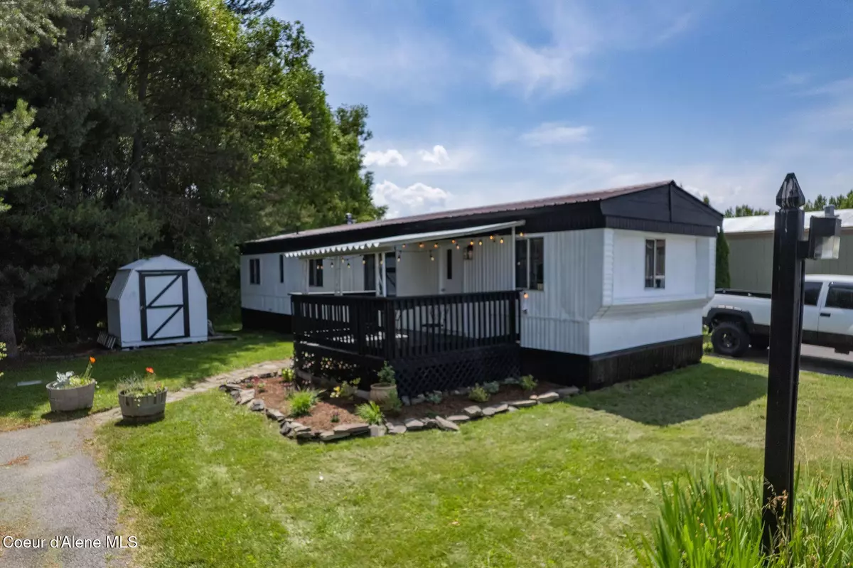 Ponderay, ID 83852,1100 Kootenai Cutoff Rd #11