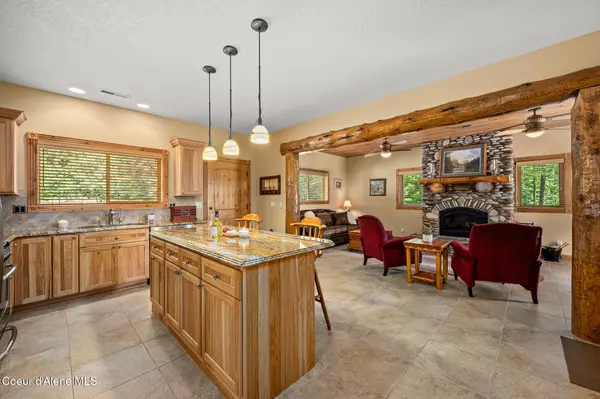 Sandpoint, ID 83864,1911 Carr Creek Rd