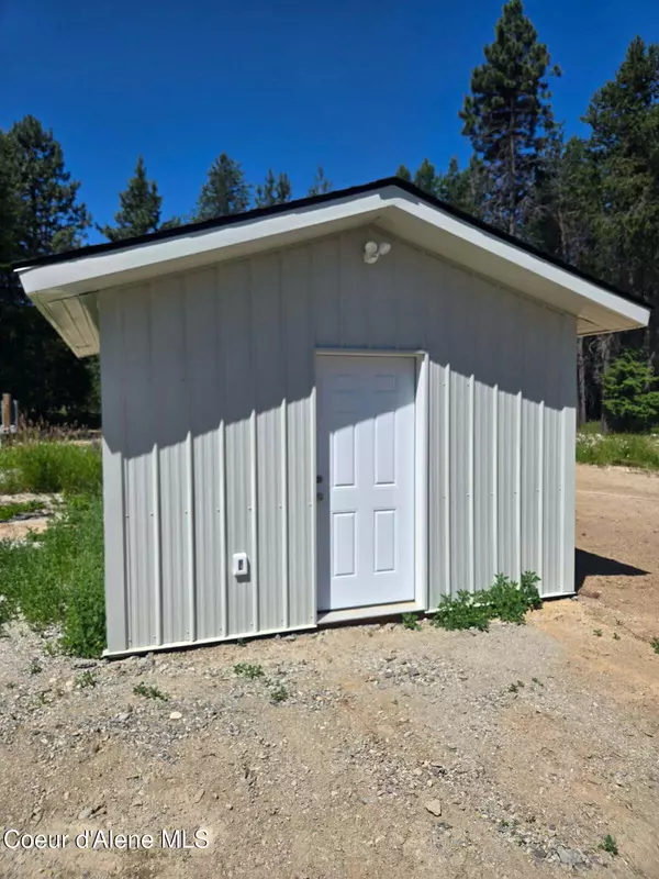 Sagle, ID 83860,211 Davis Rd