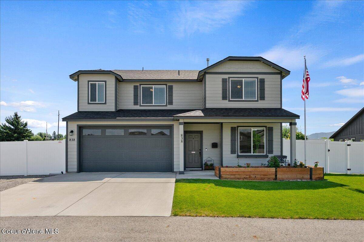 838 W JENICEK LOOP, Post Falls, ID 83854
