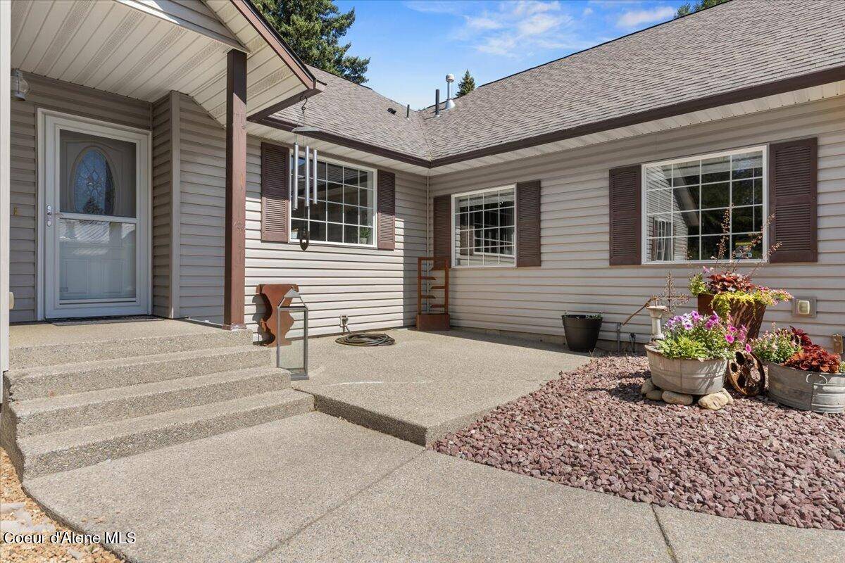 Spirit Lake, ID 83869,32595 N 1ST AVE