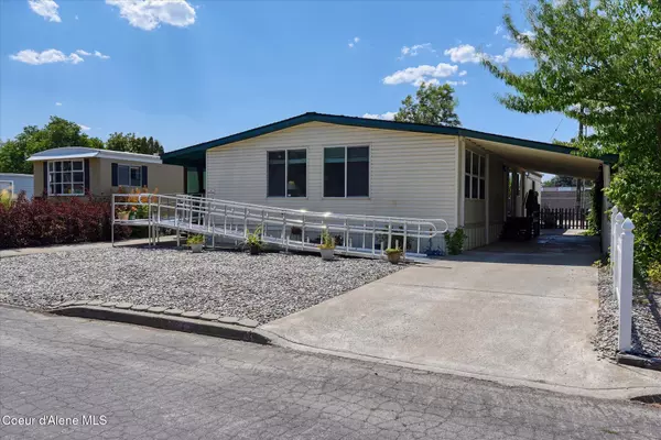 2811 N Carriage Ct, Coeur d'Alene, ID 83814