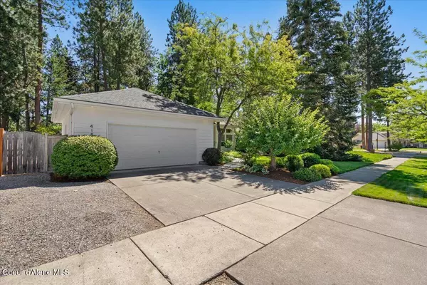 Post Falls, ID 83854,415 S GLENWOOD DR