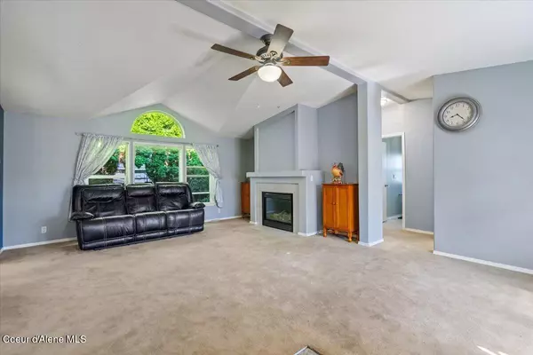 Post Falls, ID 83854,2124 W GUENEVERES WAY