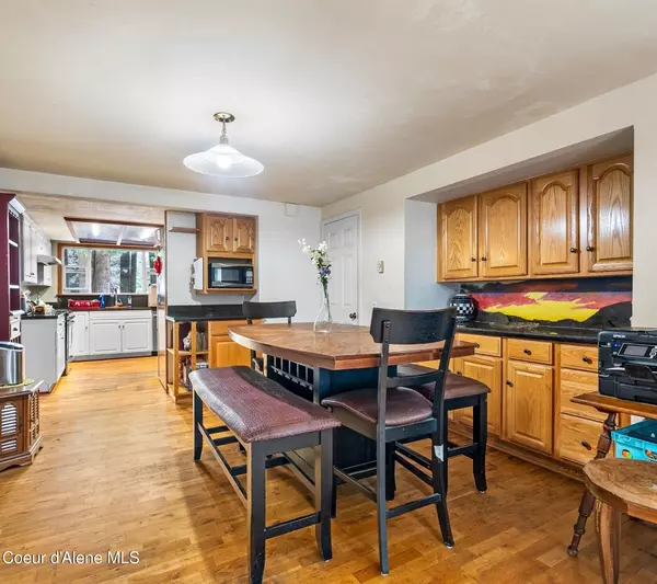 Sandpoint, ID 83864,404 Vedelwood DR