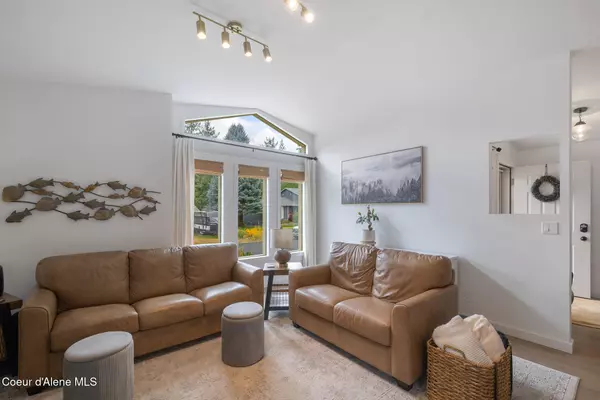 Post Falls, ID 83854,1631 E Tall Timber LOOP