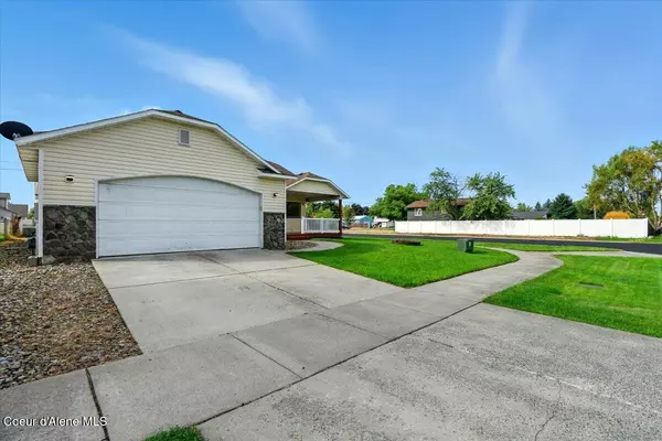 Post Falls, ID 83854,2167 E WAGON TRL