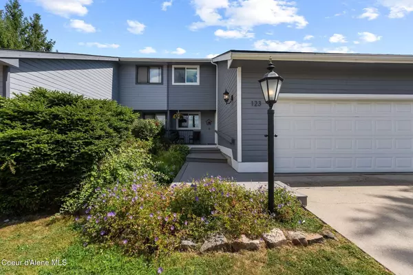 123 S Lincoln Ave, Sandpoint, ID 83864