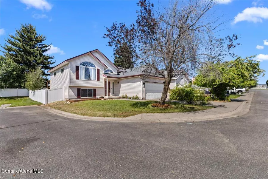 813 N Doryport Ct, Post Falls, ID 83854