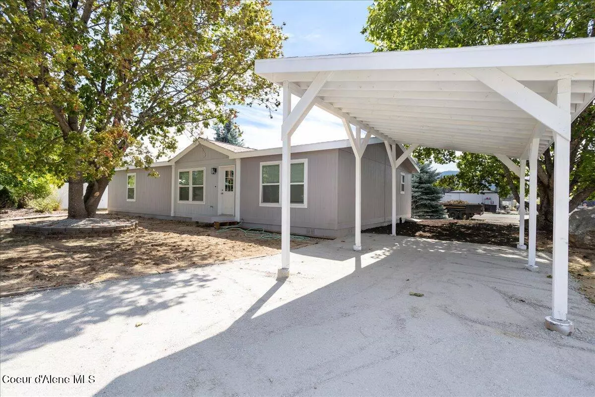 Priest River, ID 83856,637 4th St