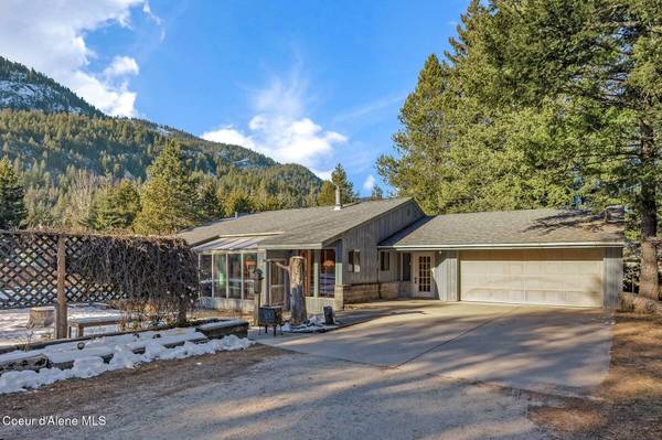 224 Park Lane, Sandpoint, ID 83864