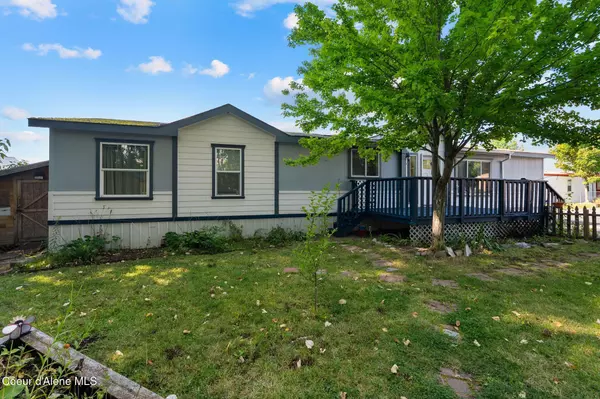 1100 Kootenai Cutoff Rd #50, Ponderay, ID 83852