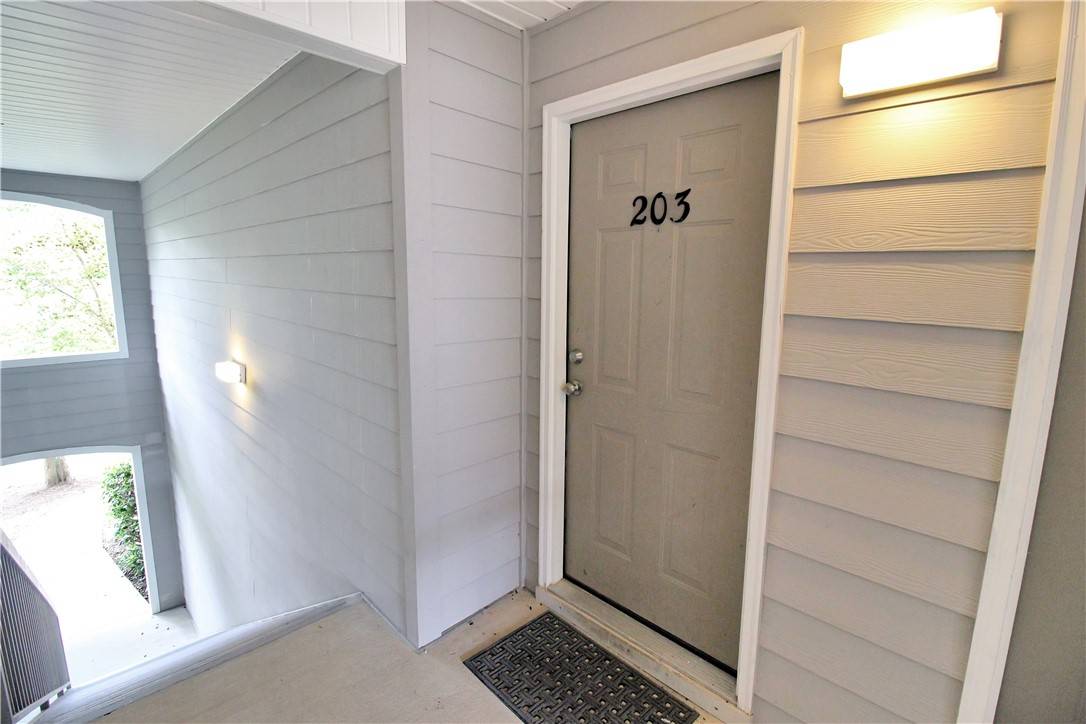 Auburn, AL 36830,1385 S DONAHUE DR #203