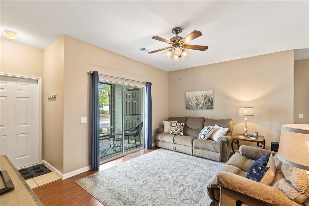 Auburn, AL 36832,447 W LONGLEAF DR #1515