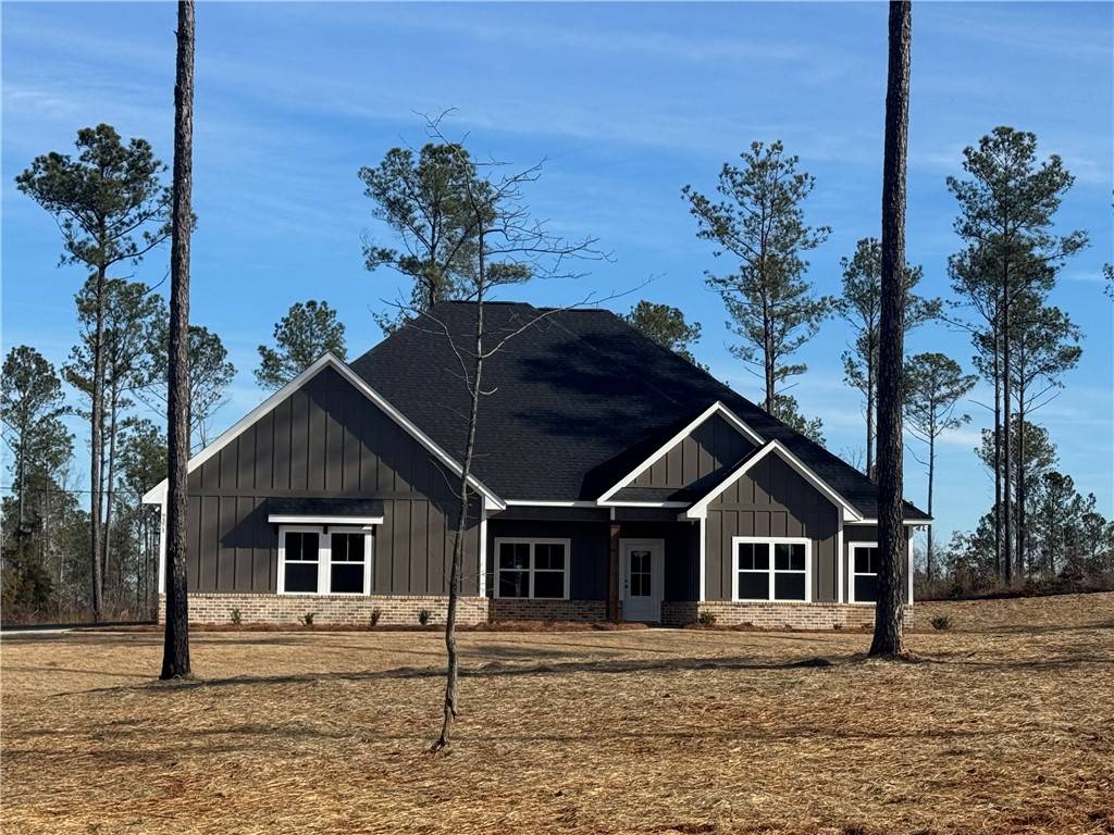 Salem, AL 36874,9371 LEE ROAD 158