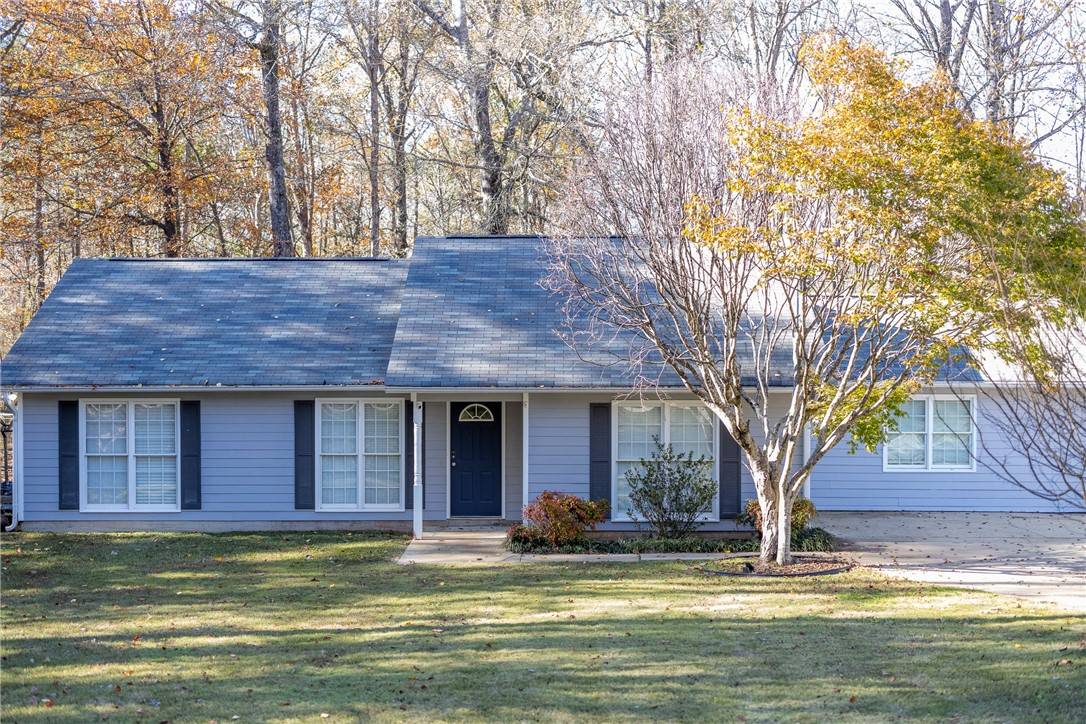 573 LEE ROAD 279, Salem, AL 36874
