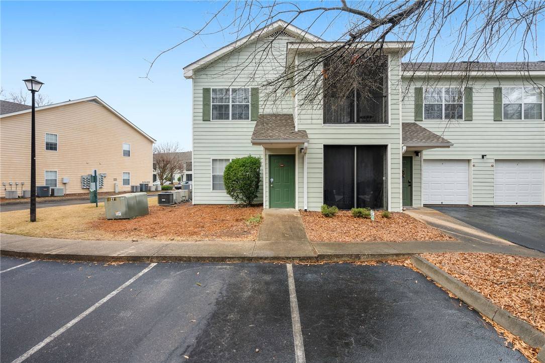 Auburn, AL 36832,447 W LONGLEAF DR #1508