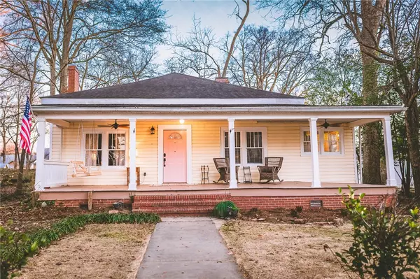 813 AVE D AVE,  Opelika,  AL 36801