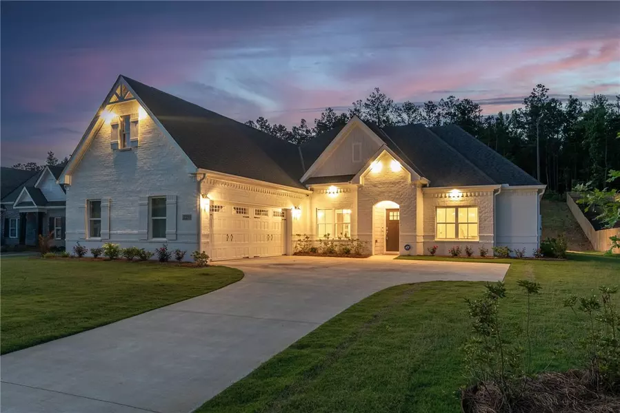 2271 CANNONGATE DR, Opelika, AL 36801