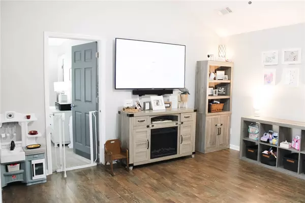 Phenix City, AL 36869,24 KENNEDY ST