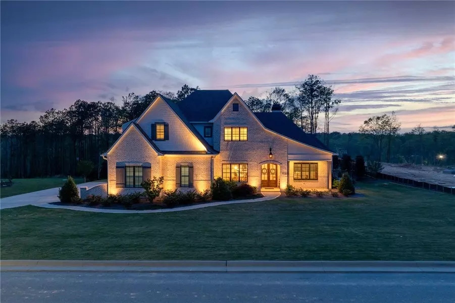 9020 CHAPEL HEIGHTS DR, Opelika, AL 36804