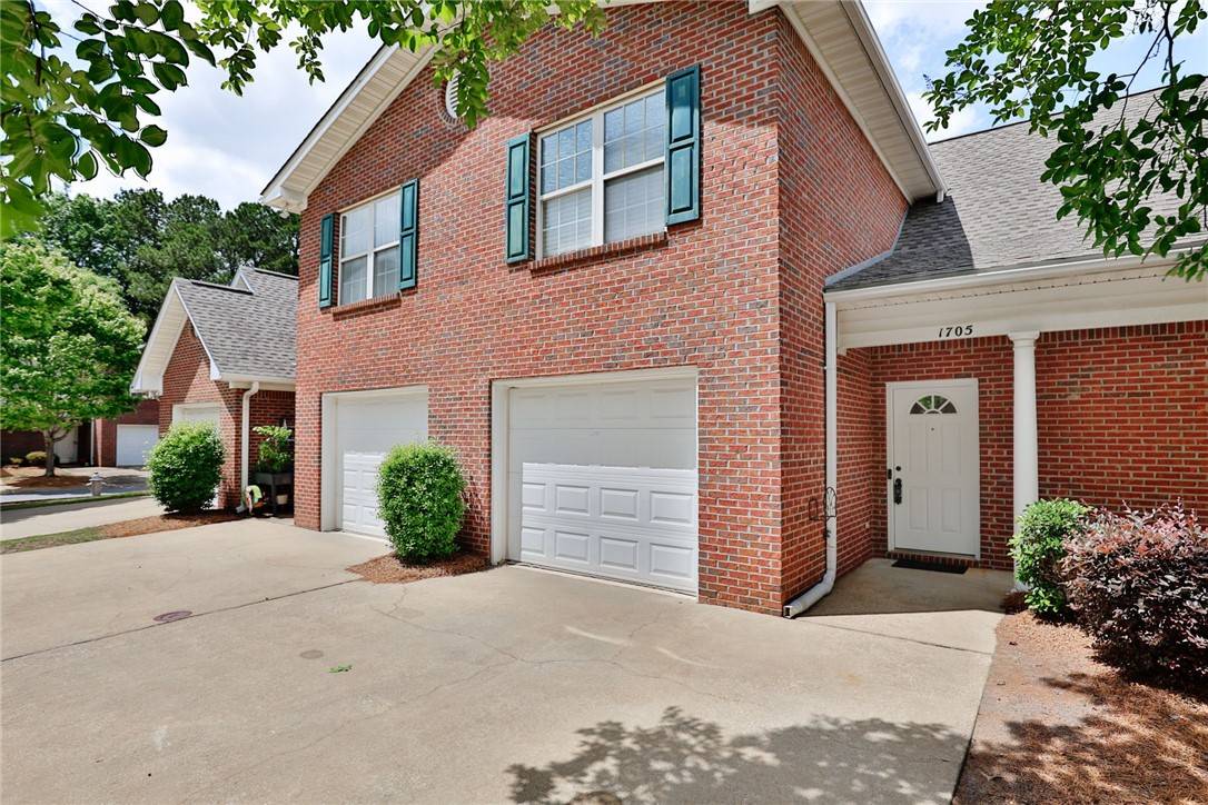 Auburn, AL 36830,2428 E UNIVERSITY DR #1705