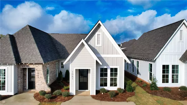 1063 FOREST LN, Opelika, AL 36801