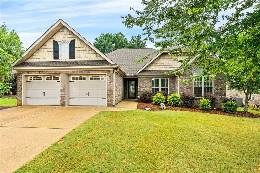 1404 FINCHLEY CT, Opelika, AL 36801