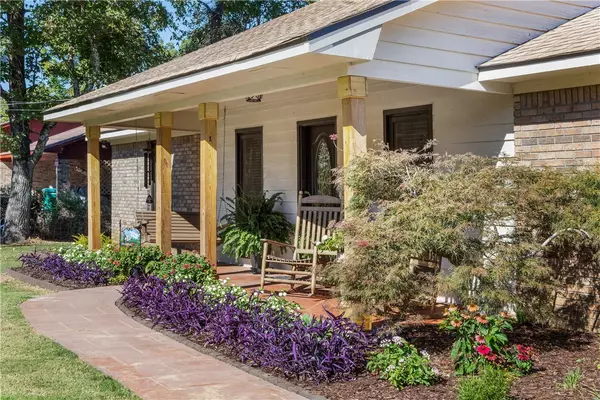 Smiths Station, AL 36877,338 OAKVIEW CIR