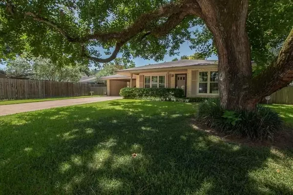 704 Highpoint DR, Alexandria, LA 71303