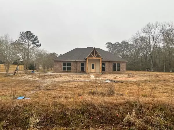 304 Julie K LN, Deville, LA 71328