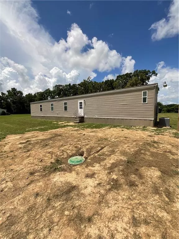 Mansura, LA 71350,151 Kimball LN