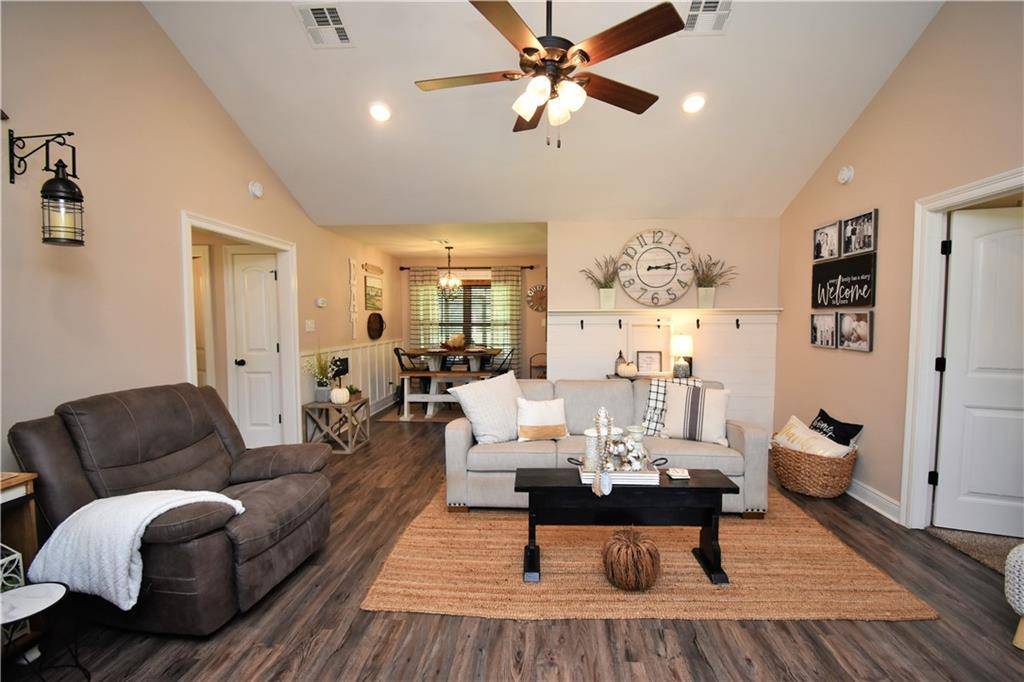 Pollock, LA 71467,122 Derrick LN