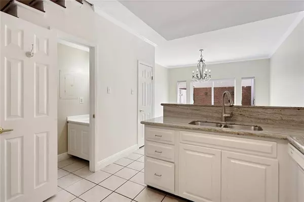 New Orleans, LA 70118,248 CHEROKEE ST #15