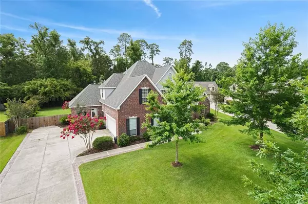 231 CHAPEL LOOP DR, Mandeville, LA 70471