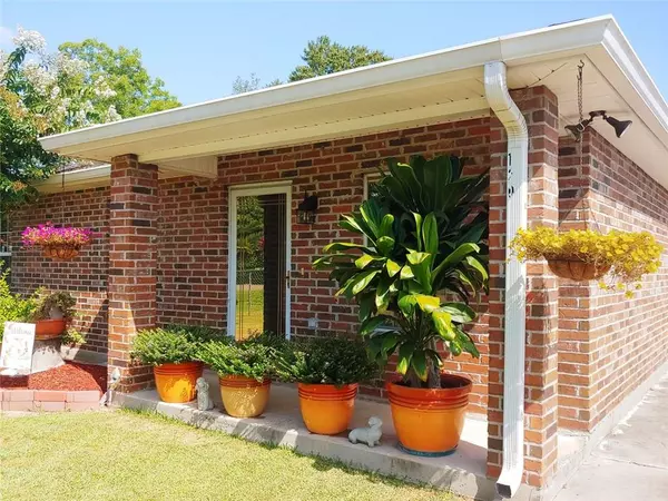 Hahnville, LA 70057,120 ELM ST