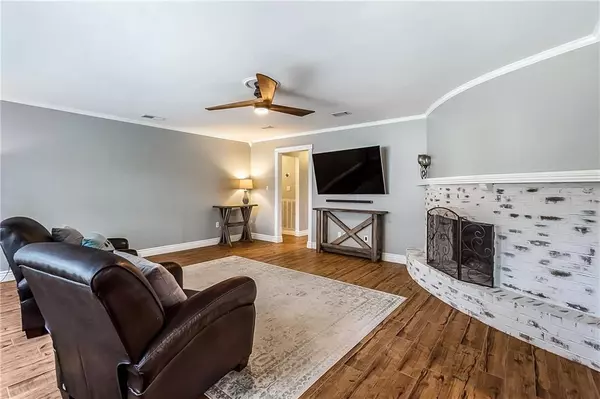 Mandeville, LA 70471,516 LAUREL OAK DR