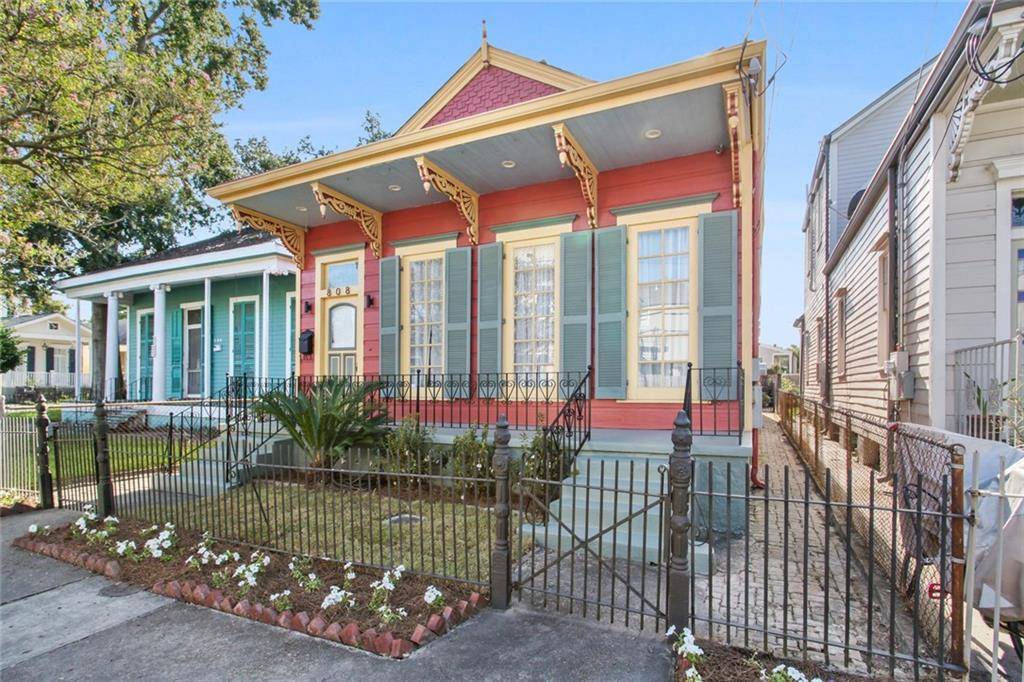 New Orleans, LA 70115,808 LYONS ST