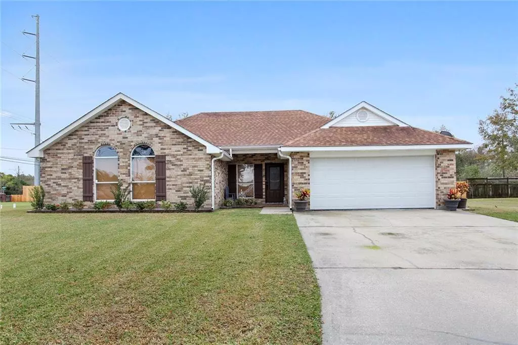 Belle Chasse, LA 70037,105 SARAH DR