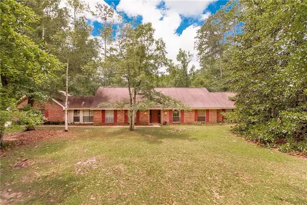 1011 OAKLAND DR, Pearl River, LA 70452