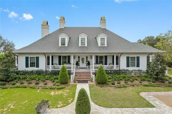 701 E SCENIC DR, Pass Christian, MS 39571