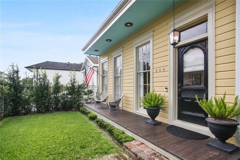 New Orleans, LA 70115,820 PENISTON ST