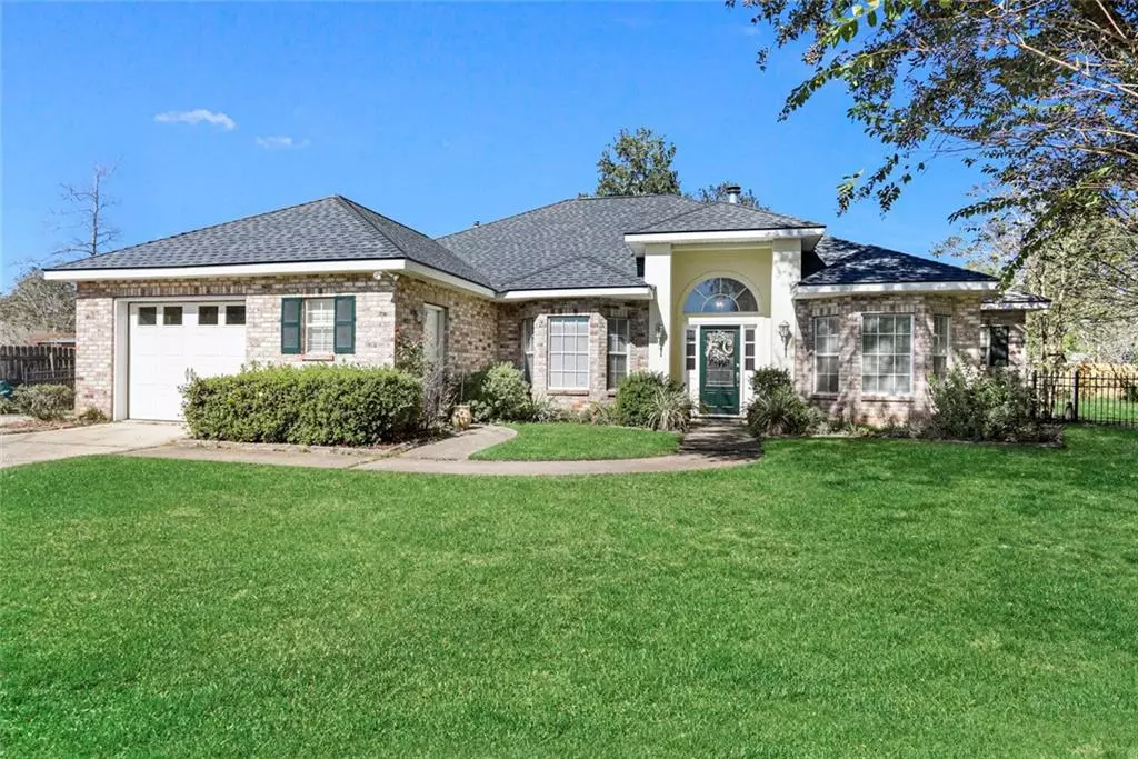 Abita Springs, LA 70420,108 ARAPAHO CT