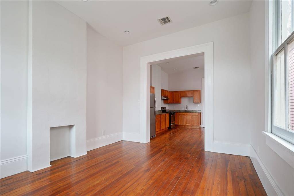 New Orleans, LA 70119,1628 N BROAD ST